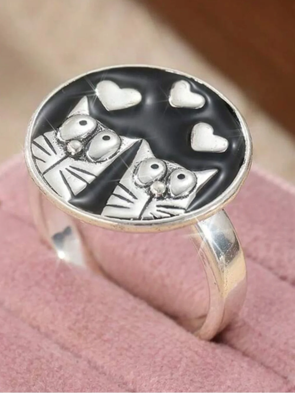 Cats In Love Ring
